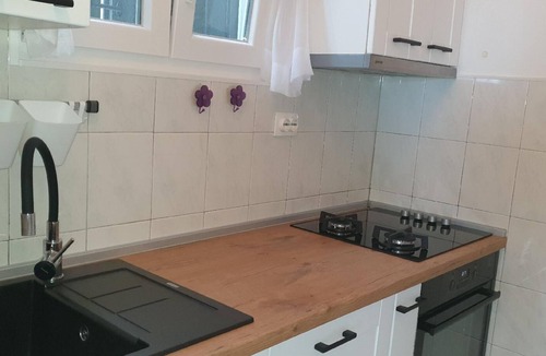 Donje Selo House | Holiday home "Mirta" beachfront
