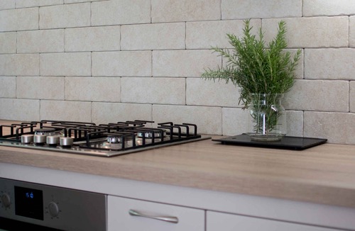 Kastel House | Holiday home mit Klimaanlage und Terrasse