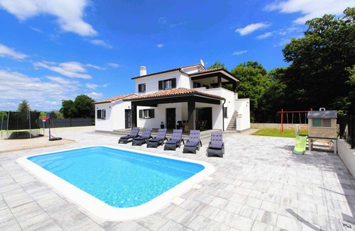 Marceljani House | Holiday home mit Pool und Klimaanlage