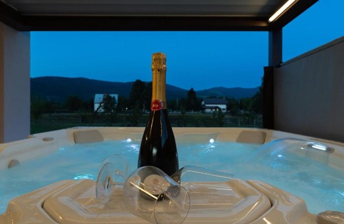 Lic House | Holiday Home Mountain House Volta 2 by Interhome