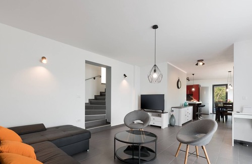 Trget House | Holiday home near the sea with a stunning view