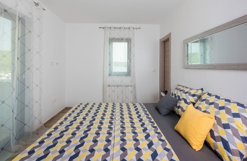 Trget House | Holiday home near the sea with a stunning view