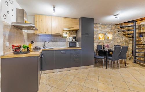 Mali Vareski House | Holiday Home Peruski Peruski