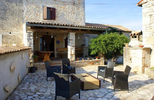 Pinezici House | Holiday Home Pinezici