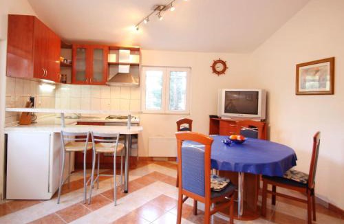 Rogac House | Holiday Home Ratimir by Interhome