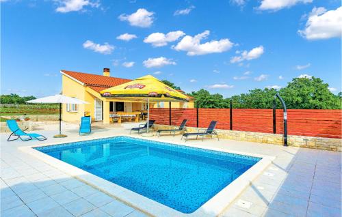 Filipana House | Holiday Home Sarici With A Fireplace 205