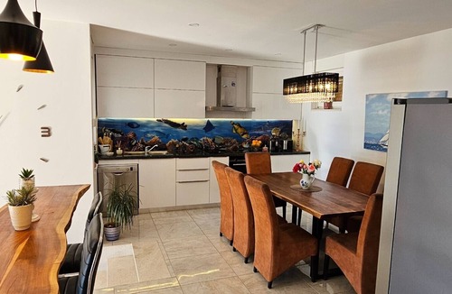 Borak House | Holiday Home Sunrise - Three Bedroom Holiday Home