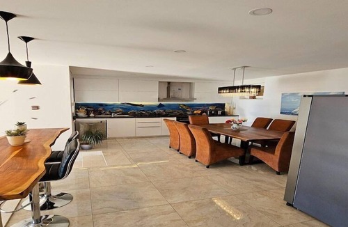 Borak House | Holiday Home Sunrise - Three Bedroom Holiday Home
