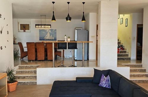 Borak House | Holiday Home Sunrise - Three Bedroom Holiday Home