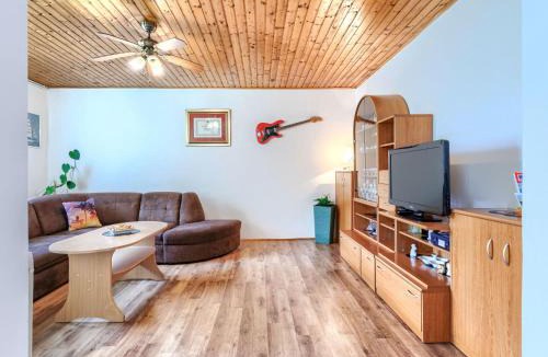 Kapelica House | Holiday Home Ve-Ma by Interhome