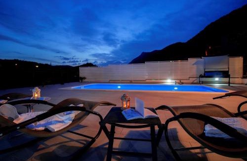 Zvecanje Villa | Holiday Home Vedrana
