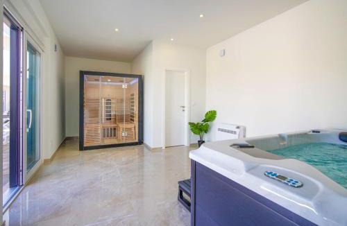 Jadranovo House | Holiday Home Villa Lea by Interhome