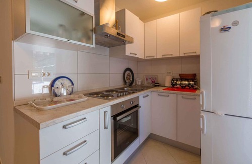 Dramalj House | Holiday home with 3 apartments and summer kitchen