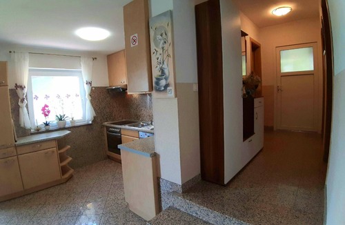 Kastel House | Holiday home with heated pool