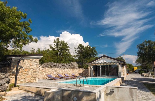 Smrika House | Holiday home with pool