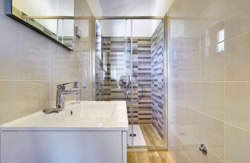 Mali Vareski House | Holiday home with pool and air conditioning