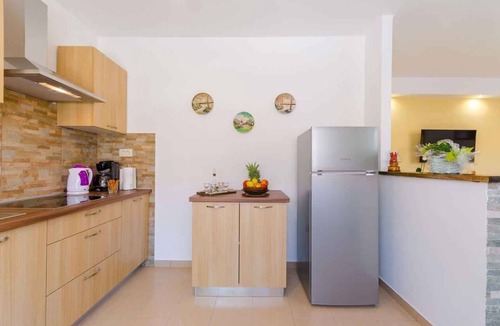 Grizane House | Holiday home with pool, sun terrace and barbecue