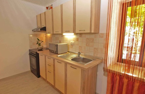 Orbanici House | Holiday home with pool for 6 people