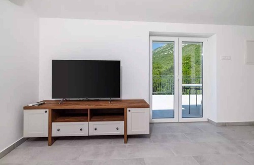 Tribalj House | Holiday home with pool and air conditioning
