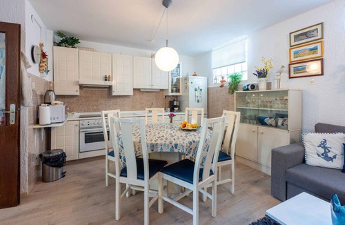 Crikvenica House | Holiday home with washing machine and dishwasher