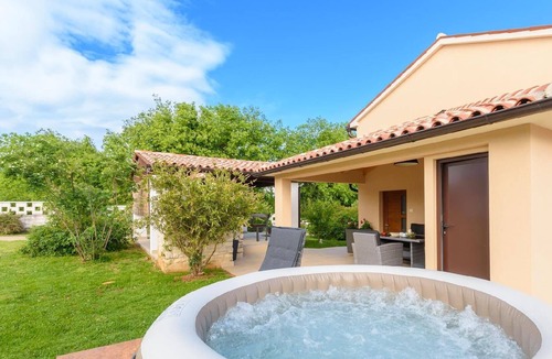 Rebici House | Holiday house Barban for 1 - 7 persons with 3 bedrooms - Twin house