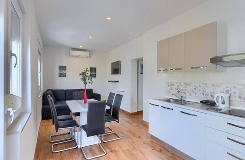 Loborika House | Holiday house Chill out Loborika - Two Bedroom Holiday Home with Terrace