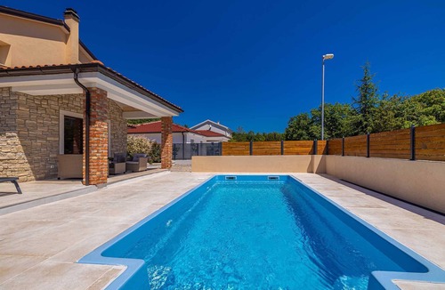 Krk House | Holiday house DIVNA with private pool