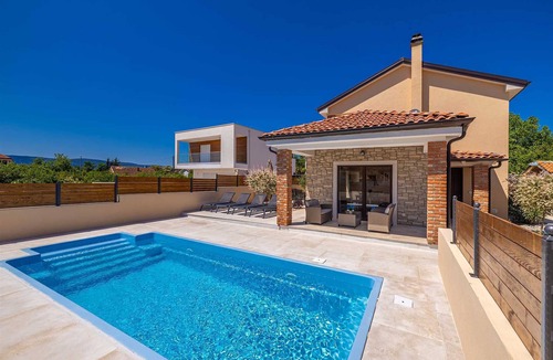 Krk House | Holiday house DIVNA with private pool