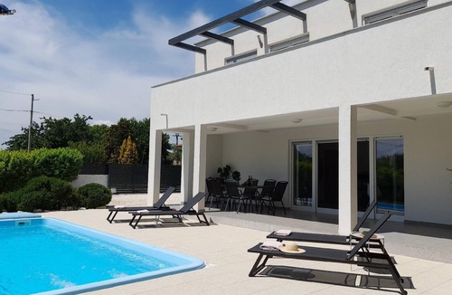 Filipana House | Holiday house Filipana for 1 - 6 persons with 3 bedrooms - Twin house