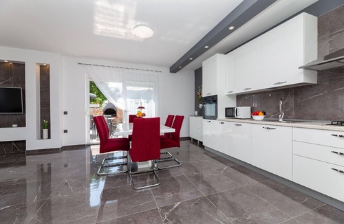Garica House | Holiday house Garica for 1 - 6 persons with 3 bedrooms - Holiday home