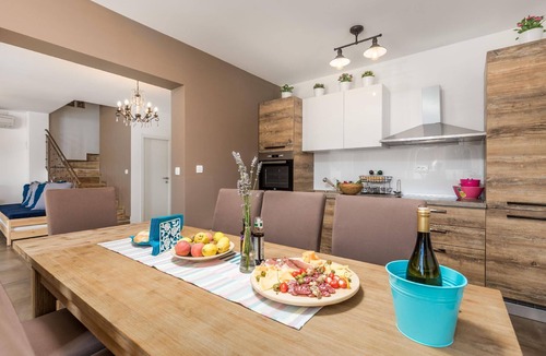 Belavici House | Holiday house Hreljici for 1 - 8 persons with 3 bedrooms - Holiday house
