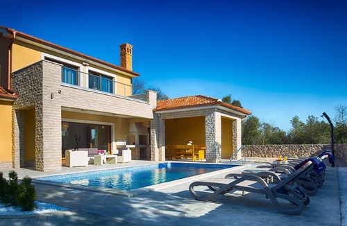 Pinezici House | Holiday house Krk (Stadt) for 1 - 8 persons with 3 bedrooms - Holiday house