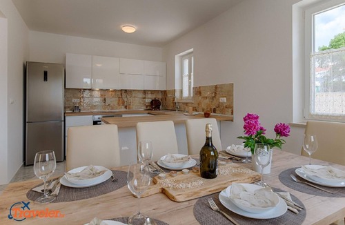 Pinezici House | Holiday house Krk (Stadt) for 1 - 10 persons with 5 bedrooms - Holiday home