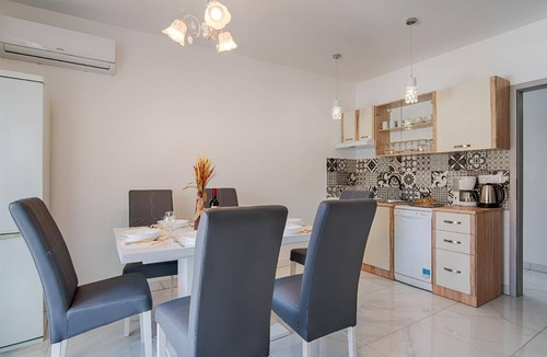 Pinezici House | Holiday house Krk (Stadt) for 1 - 10 persons with 4 bedrooms - Holiday home