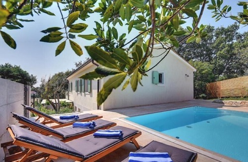 Krnica House | Holiday house Krnica for 10 - 12 persons with 5 bedrooms - Holiday house