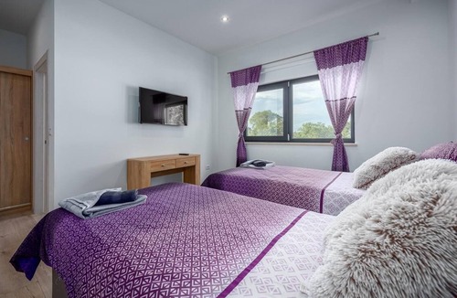 Mali Vareski House | Holiday house Krnica for 1 - 9 persons with 4 bedrooms - Holiday home