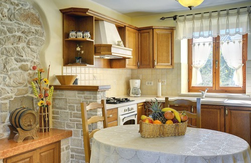 Rakalj House | HOLIDAY HOUSE MANUEL 2 Istrian stone house in quiet resort next to the sea