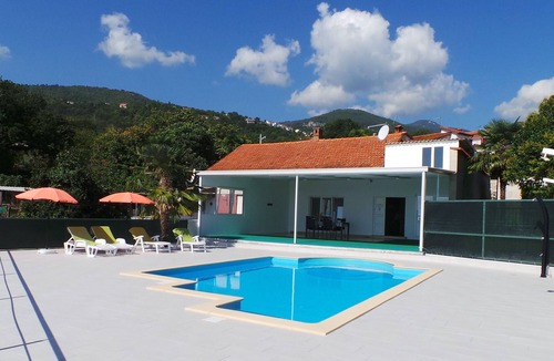 Ika House | Holiday house Nina