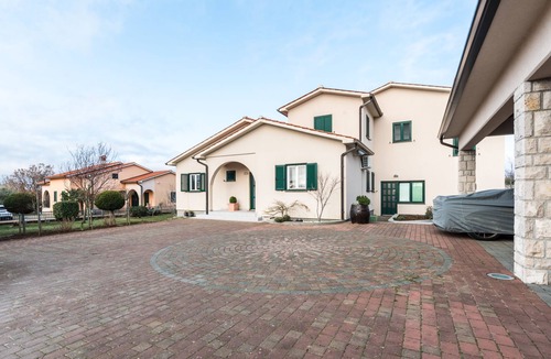 Presika Villa | Holiday House OLIVE GROVE with pool and garden