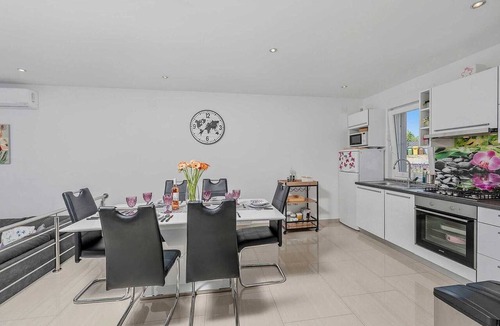 Skrbcici Villa | Holiday house Pink with Pool