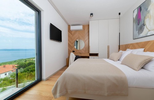 Ravni House | Holiday house Ravni for 2 - 8 persons with 4 bedrooms - Holiday home