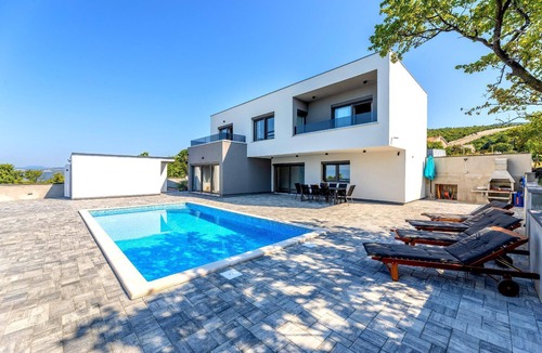 Smrika House | Holiday house Šmrika for 1 - 6 persons with 3 bedrooms - Holiday home