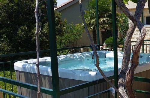 Sevid Villa | Holiday house Tender near Trogir, jacuzzi
