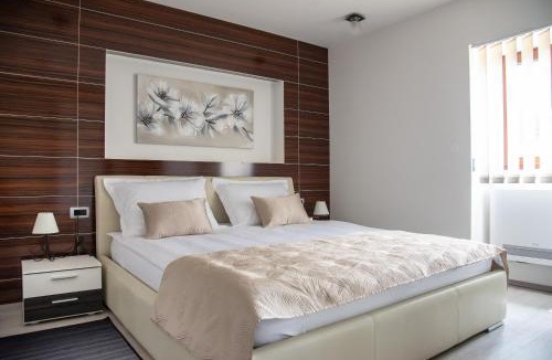 Risika Villa | Holiday house Toš-Vila with heated pool