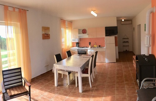 Rebici House | Holiday house with pool and summer kitchen, only 5 min. from the beach