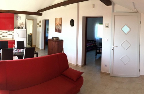 Rebici House | Holiday house with pool and summer kitchen, only 5 min. from the beach