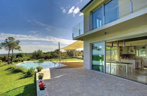 Peruski House | Holiday house with private pool for 8 persons approx. 300 qm in Peruski, Istria (Bay of Raša)