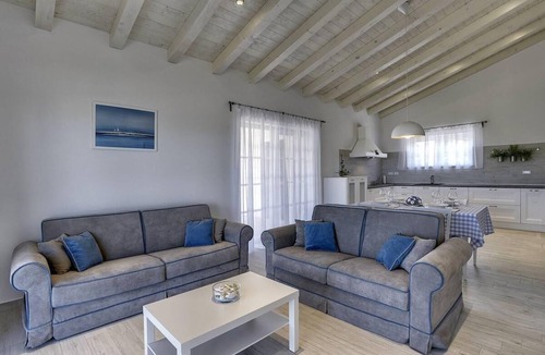 Kavran House | Holiday house with private pool for 6 persons approx. 160 qm in Kavran, Istria (South coast of Istria)