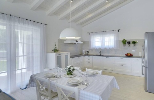 Kavran House | Holiday house with private pool for 6 persons approx. 160 qm in Kavran, Istria (South coast of Istria)