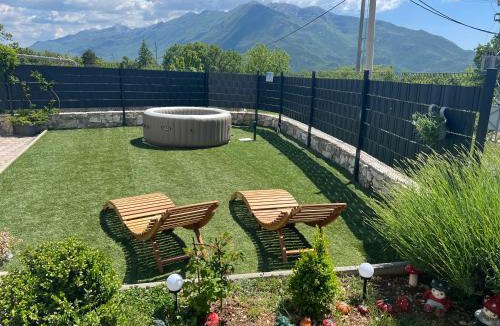 Sestanovac House | Holiday house Zezevica